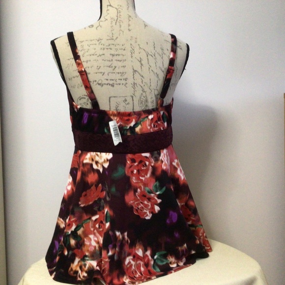 Torrid Scuba Lace Peplum Cami Plus Sz 00 Floral Wine - Picture 4 of 9